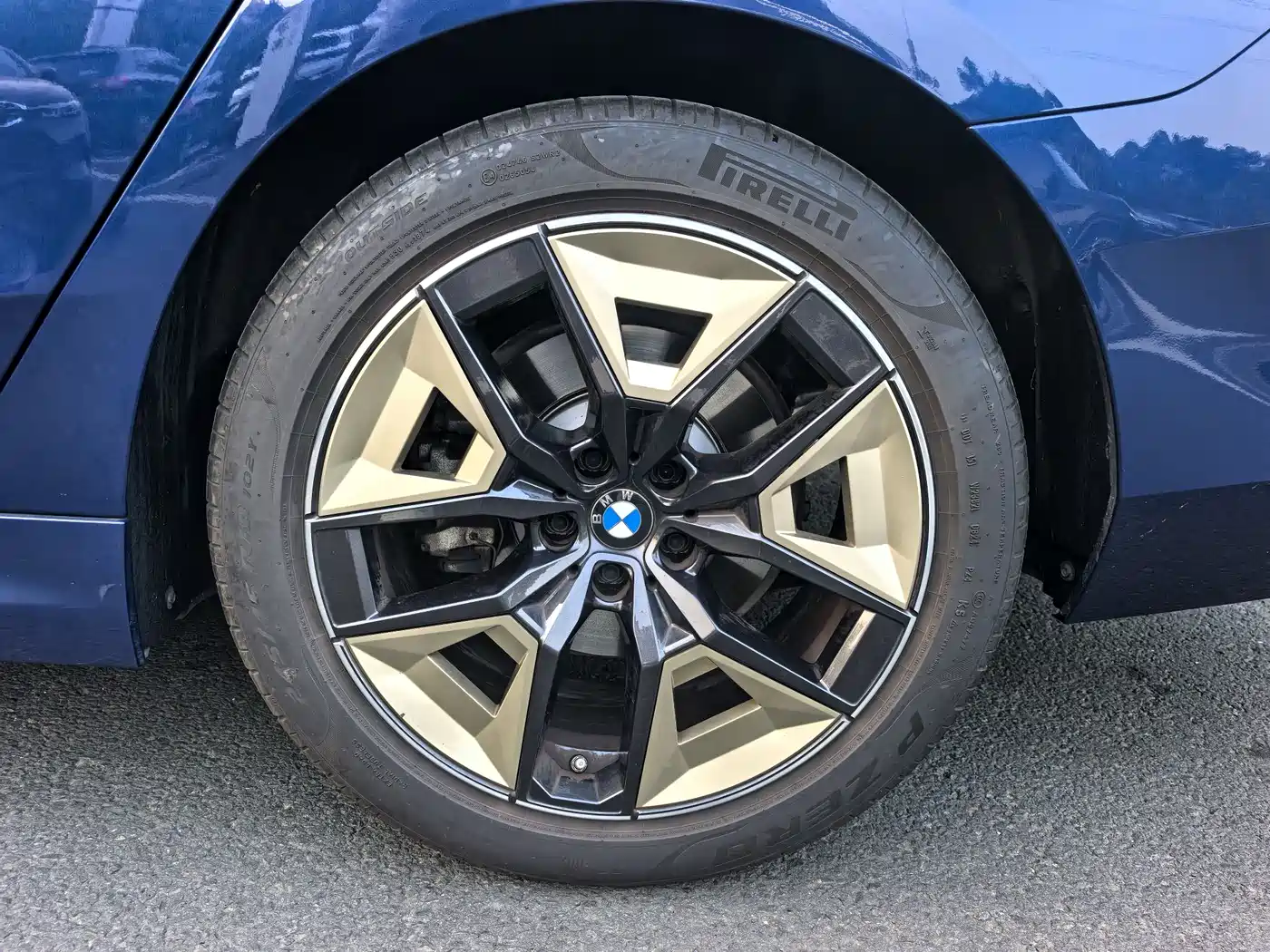 BMW 5 Series 2024 525Li Luxury Package фото 10