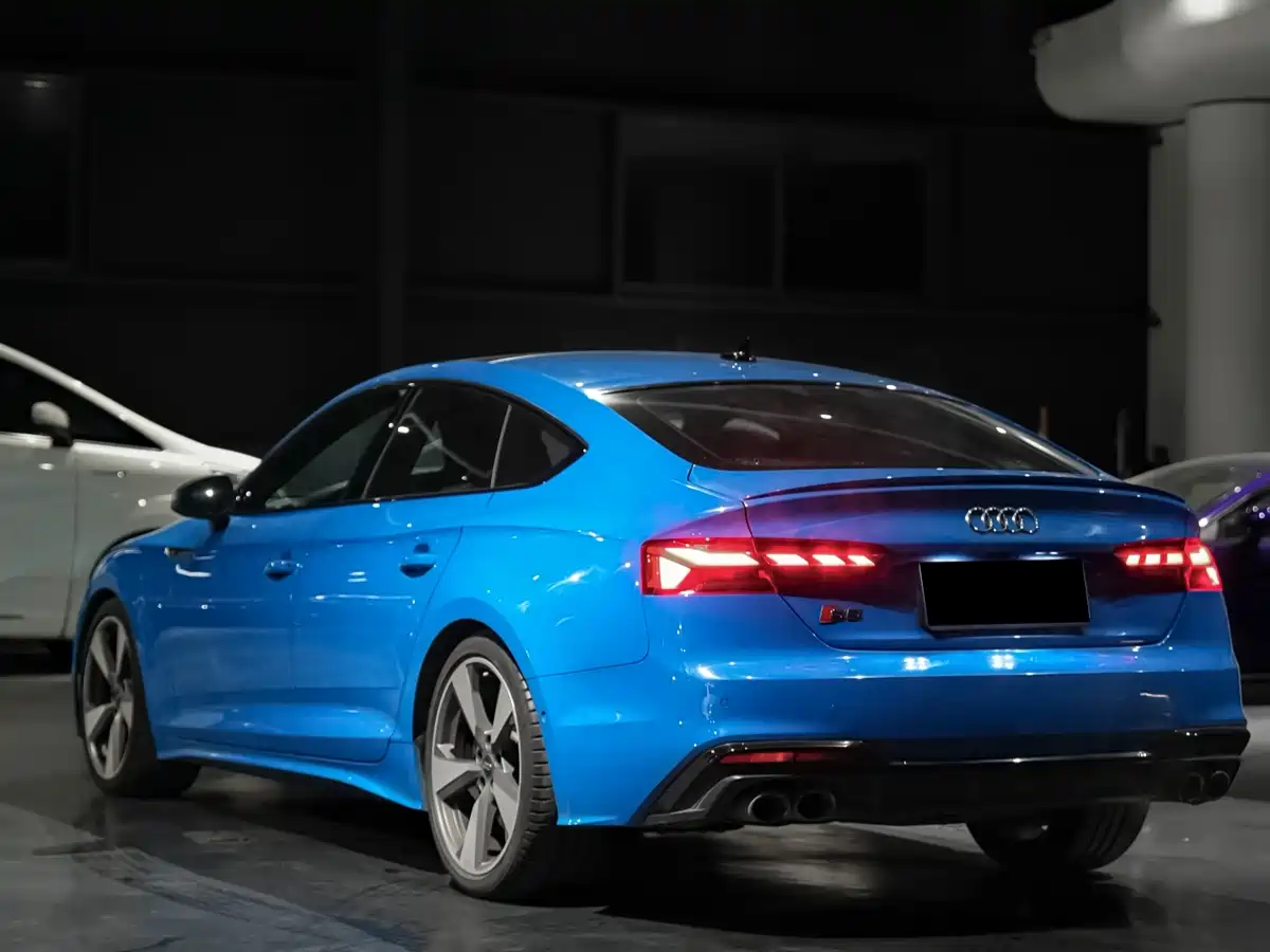 AUDI S5