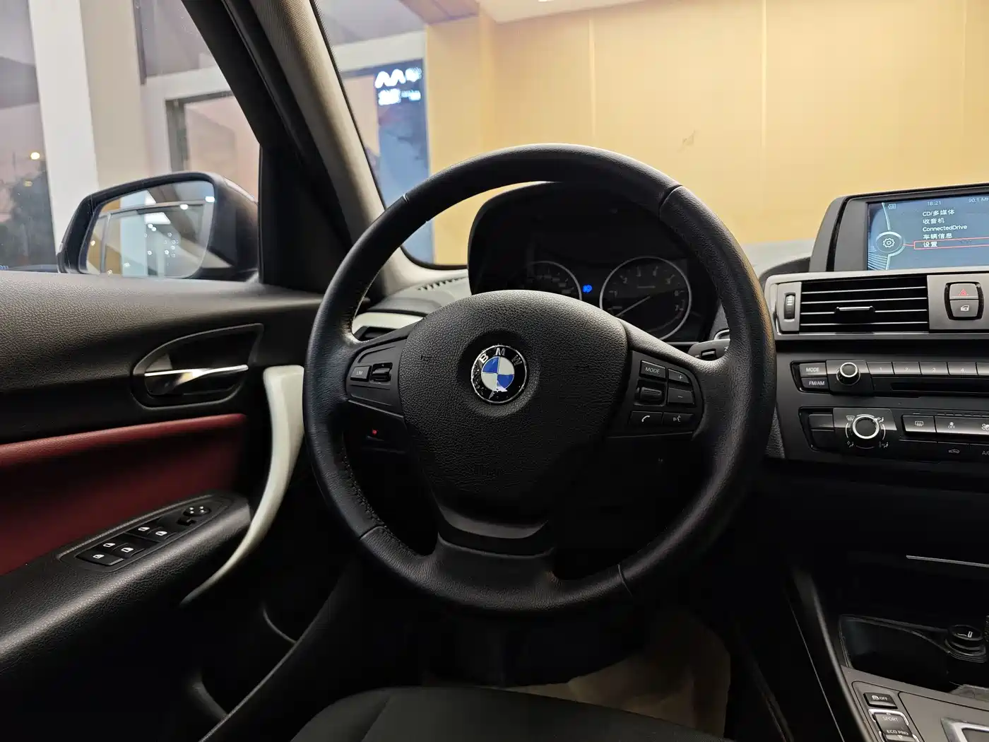 BMW 1 Series (Import) 2013 Facelift 116i Leading Model фото 14