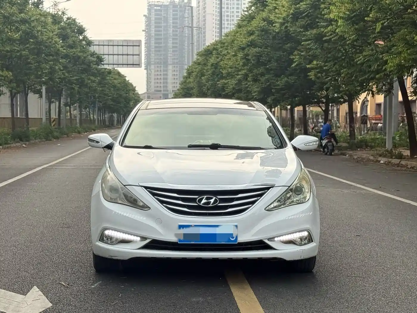 Hyundai Sonata 2013 Model 2.0L Automatic Leading Edition фото 2