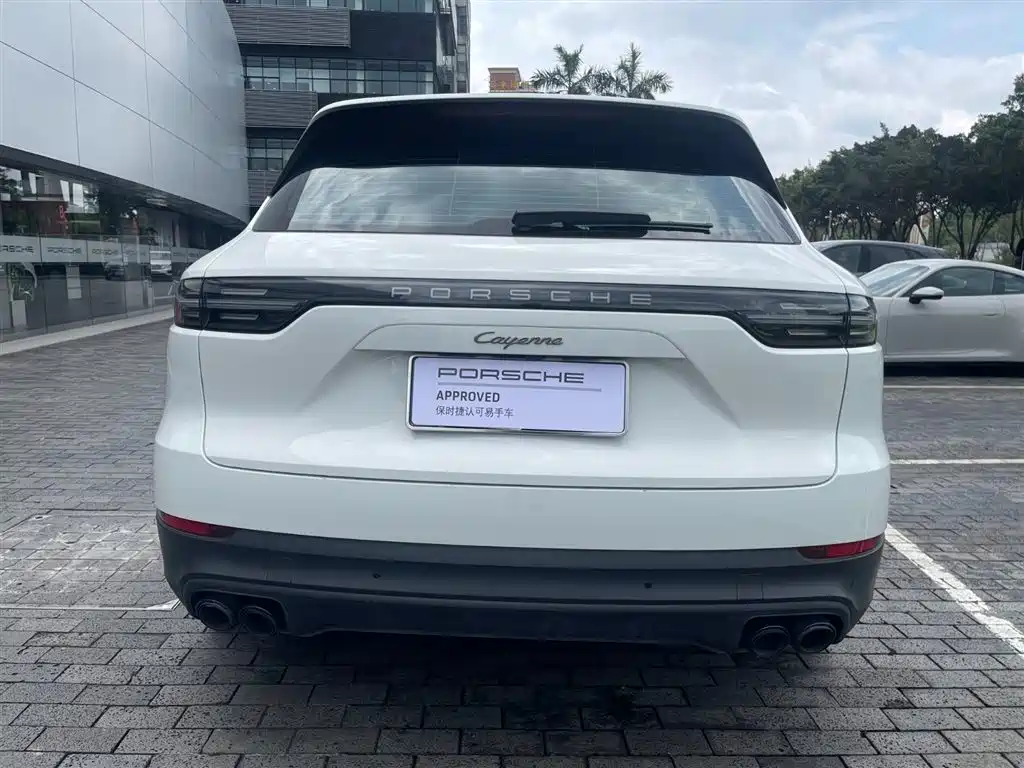 PORSCHE CAYENNE
