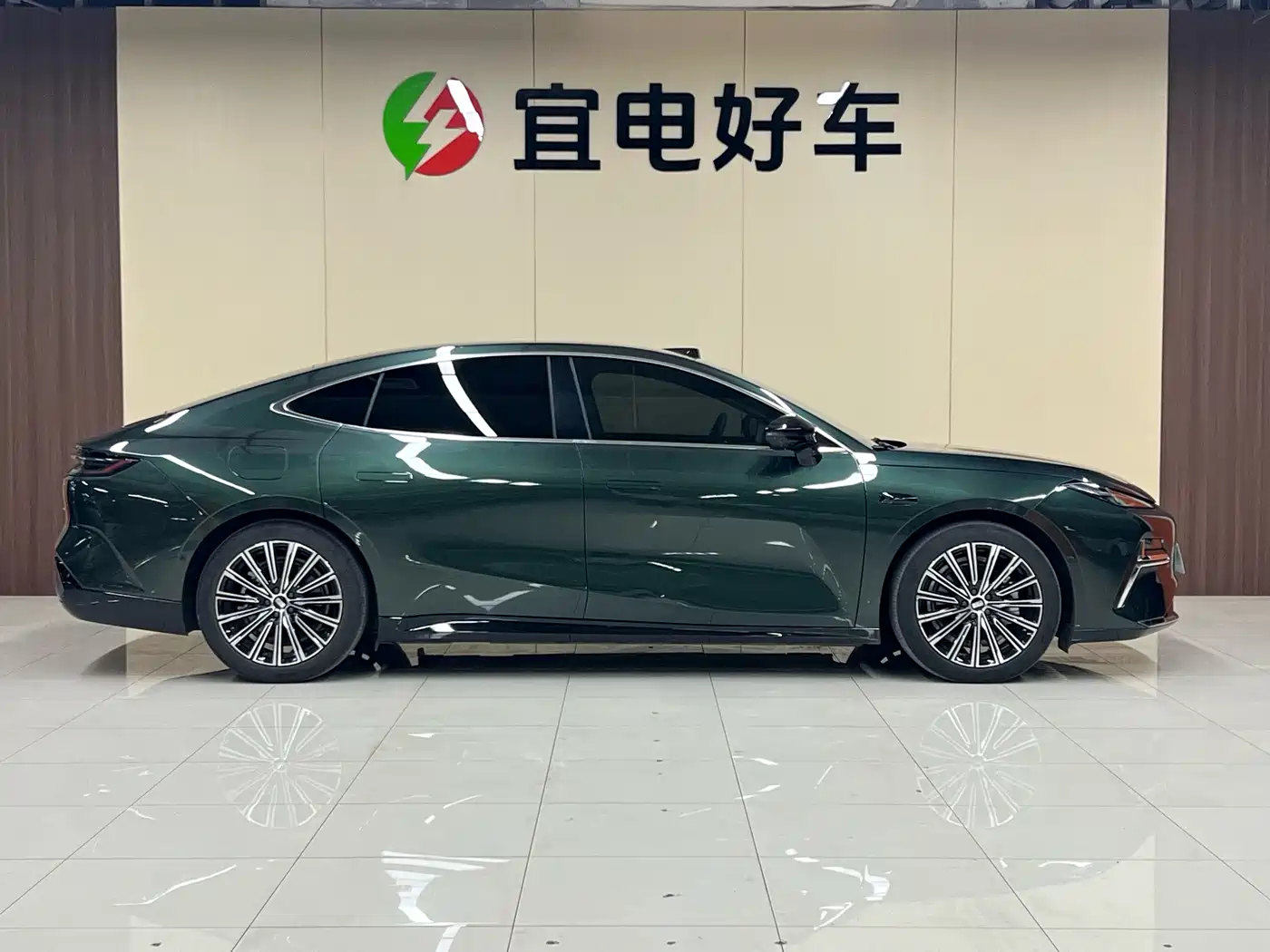 GEELY GALAXY GALAXY SPARKLE 8