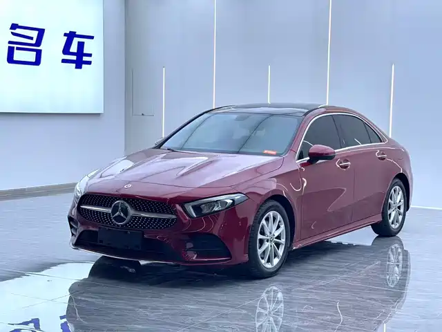 Mercedes-Benz A A 200 L, Спорт-седан Стиль