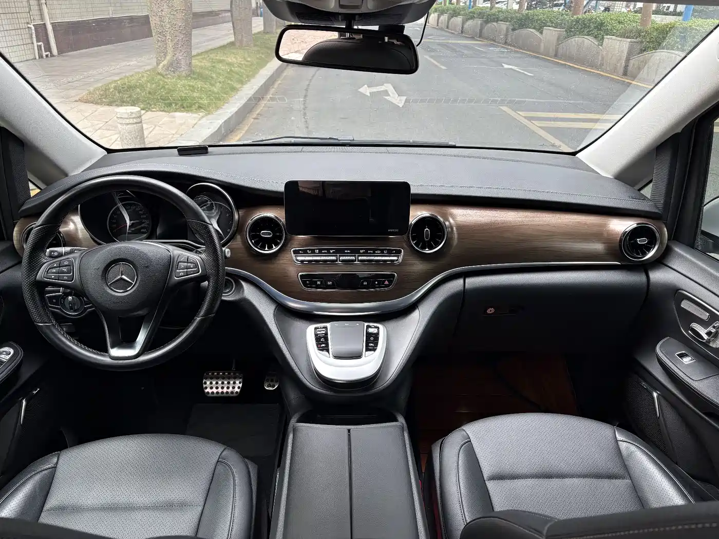 MERCEDES-BENZ V CLASS