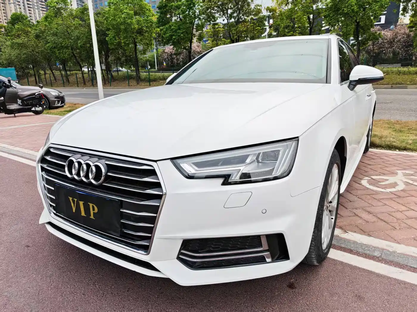 Audi A4L 2019 40 TFSI Progressive (China V)