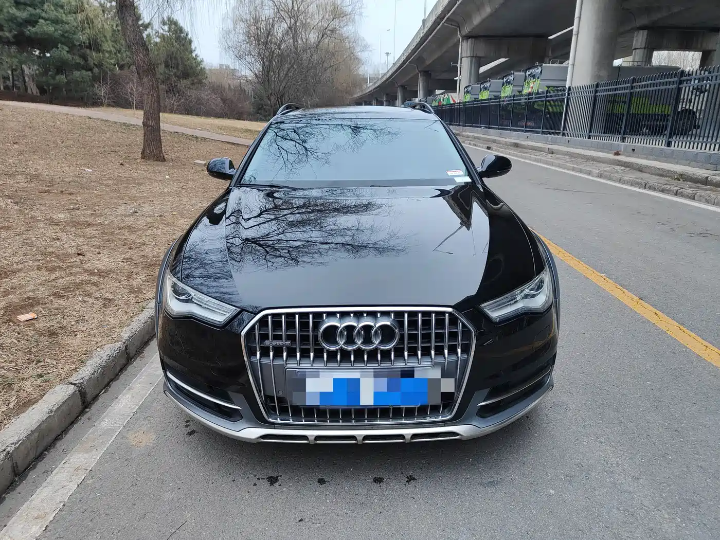 Audi A6 (Import) 2015 3.0T allroad quattro фото 2