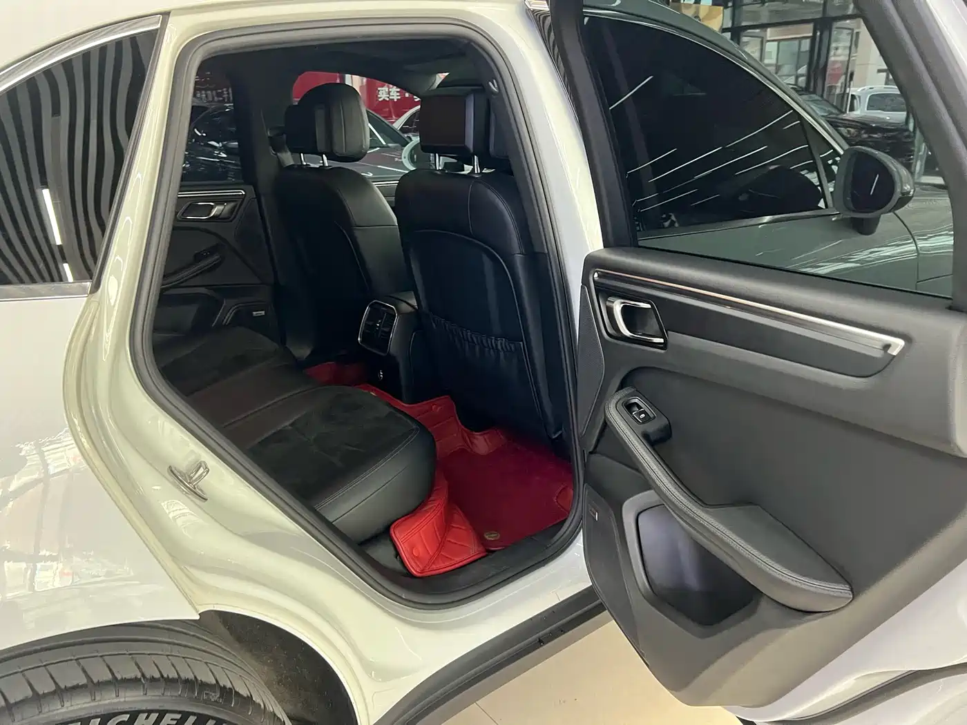 Porsche Macan 2020 Macan 2.0T фото 25