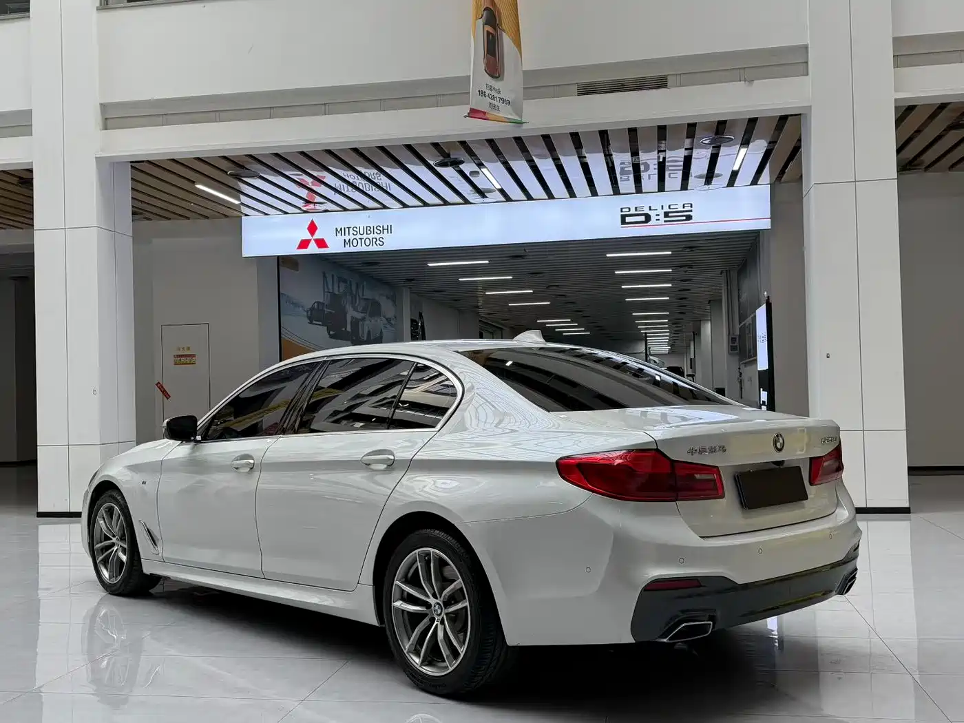 BMW 5 Series 2020 525Li M Sport Package фото 4