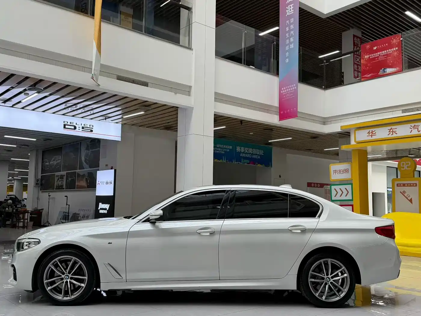 BMW 5 Series 2020 525Li M Sport Package фото 5