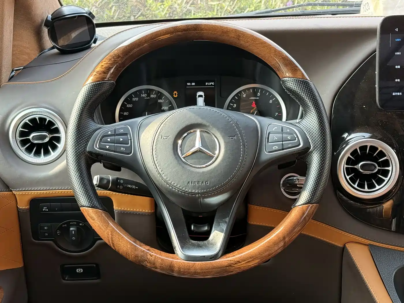 Mercedes-Benz Vito 2020 2.0T Business Edition (7-seater) фото 13