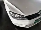 Photo 9 - Volkswagen Jetta