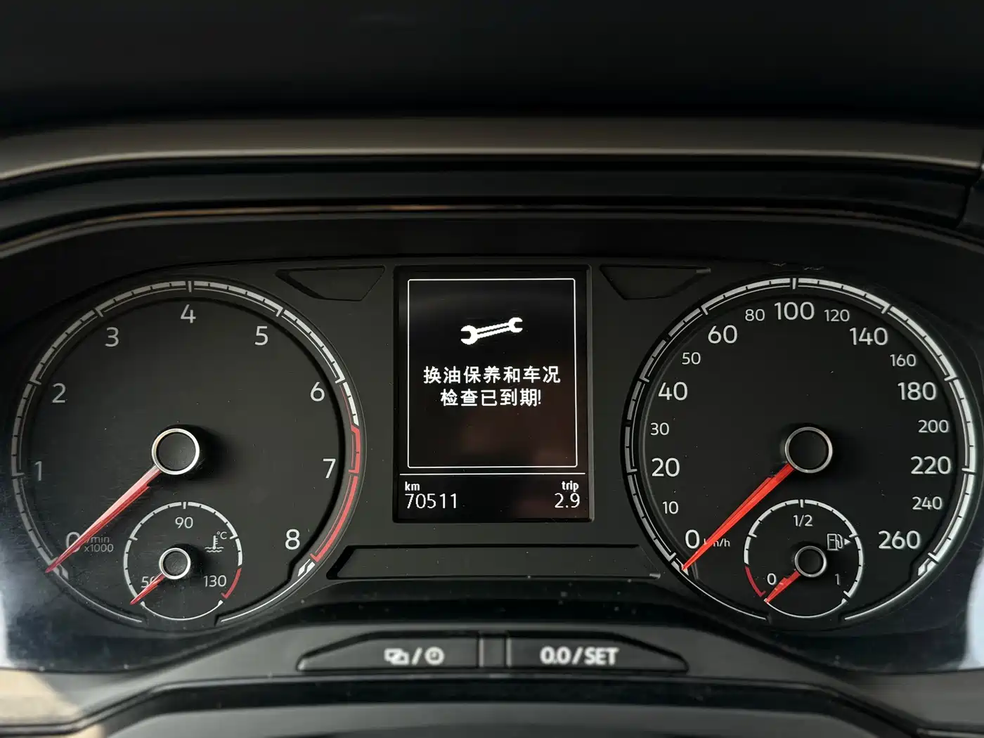 VOLKSWAGEN POLO