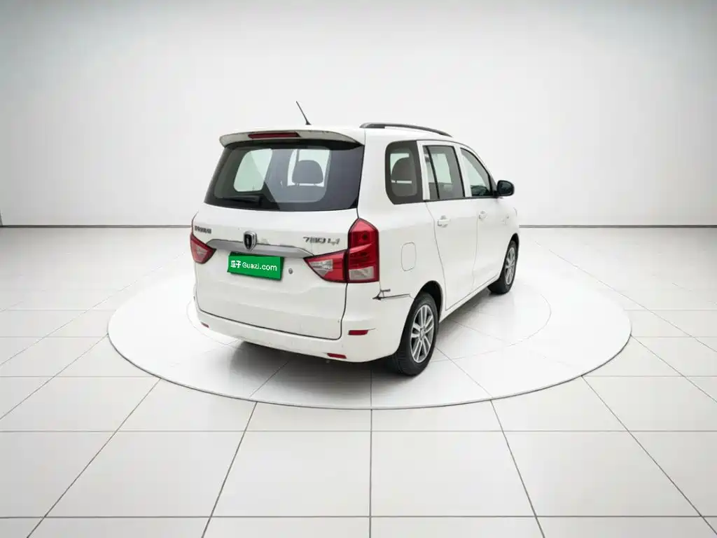 Jinbei Huachen Jinbei 750 2016 2015 1.5L Comfort Model