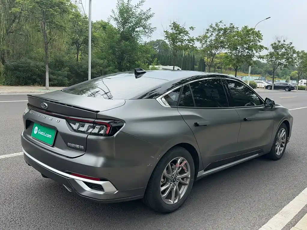 Ford Mondeo 2024 2023 EcoBoost 245 Luxury