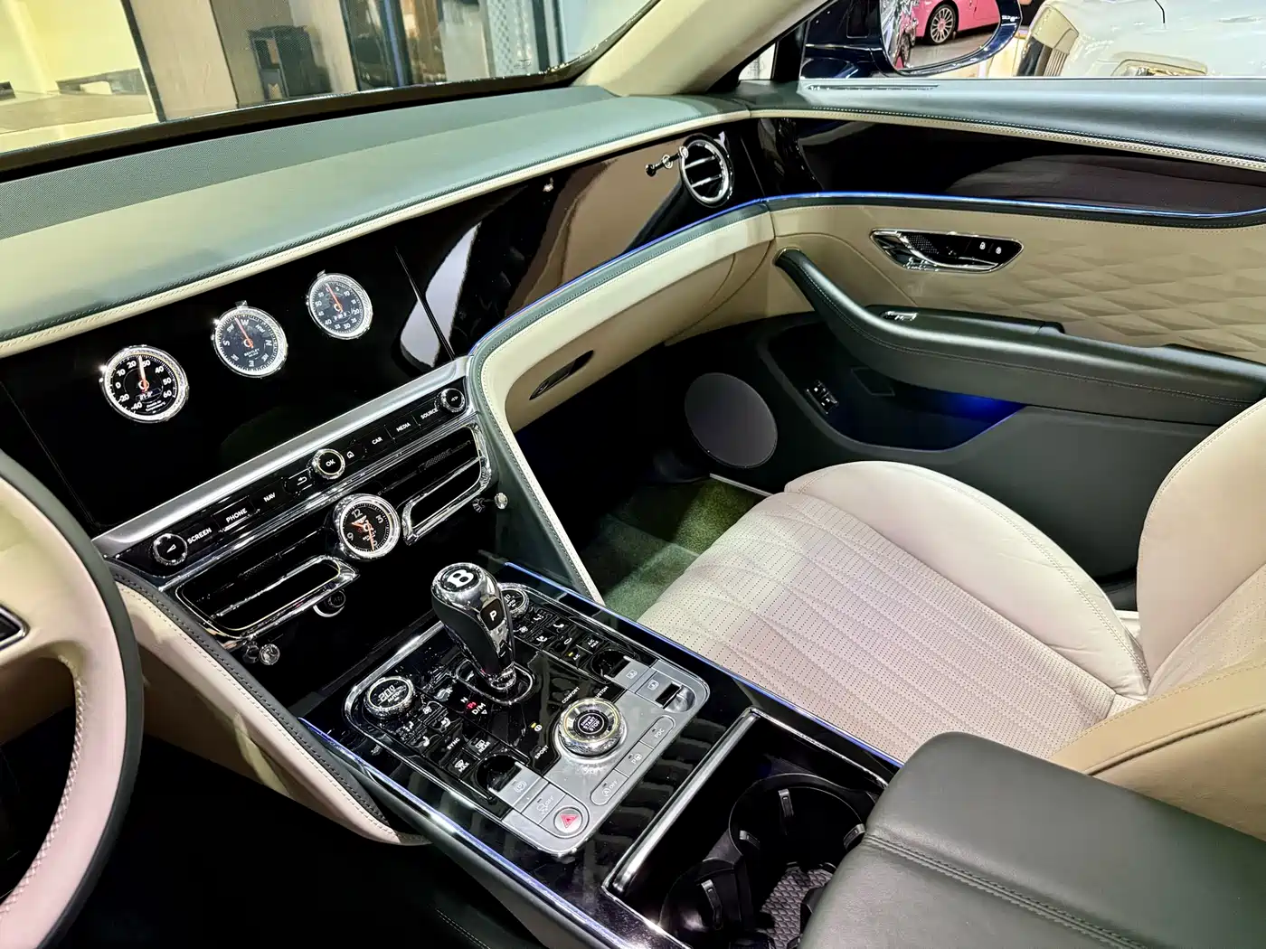 Bentley Flying Spur 2024 2021 4.0T V8 Standard Version