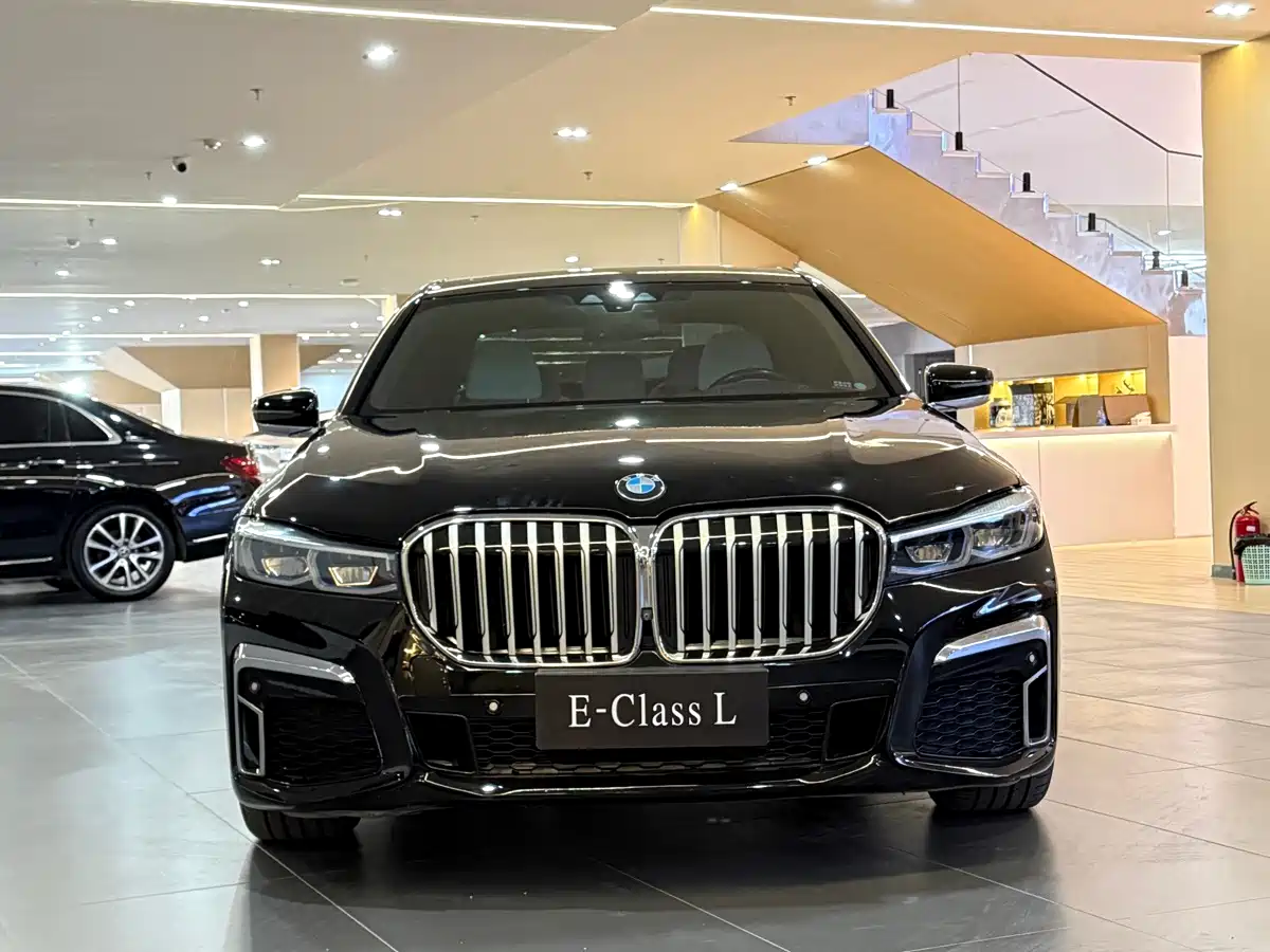 صورة 2 - BMW 7 Series