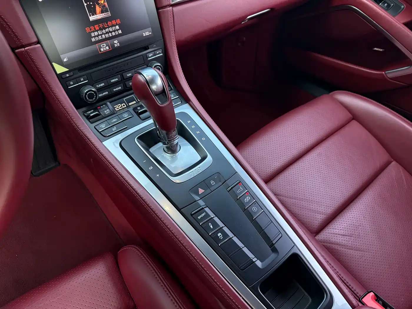 Porsche 718 2018 Cayman 2.0T фото 9