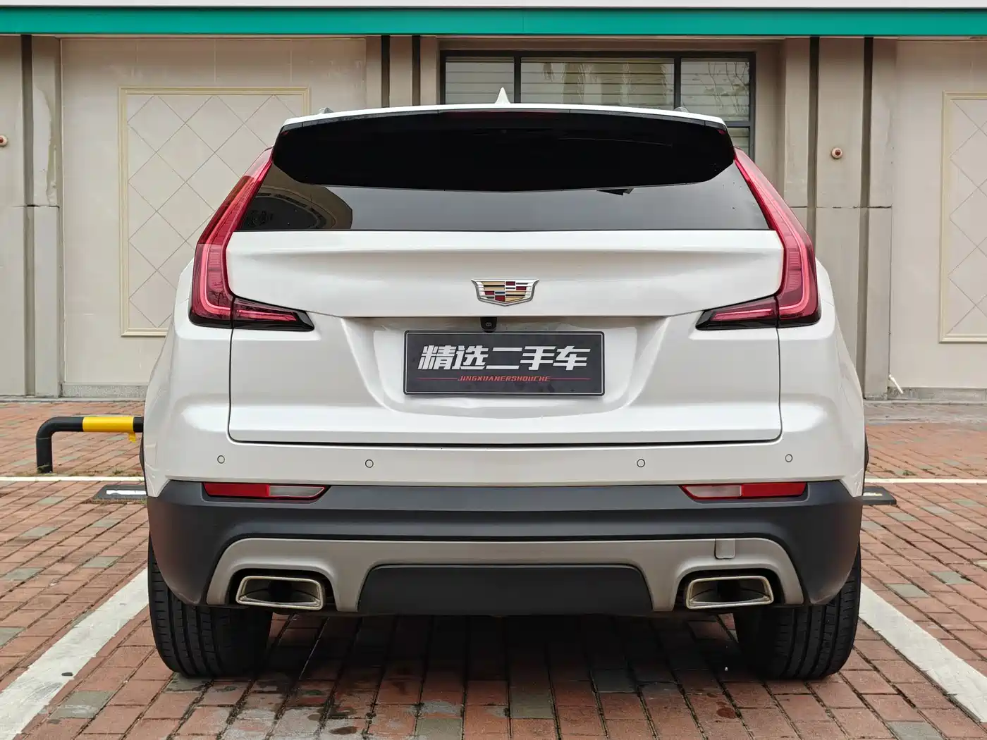 CADILLAC XT4