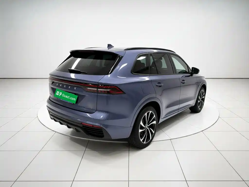 Фото 6 - Geely Monjaro