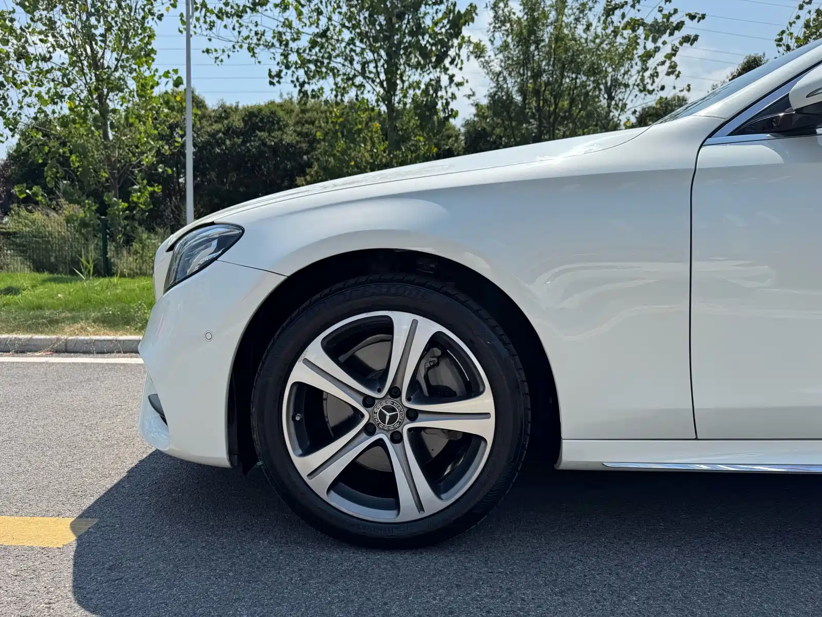 Фото 13 - Mercedes-Benz E-Class