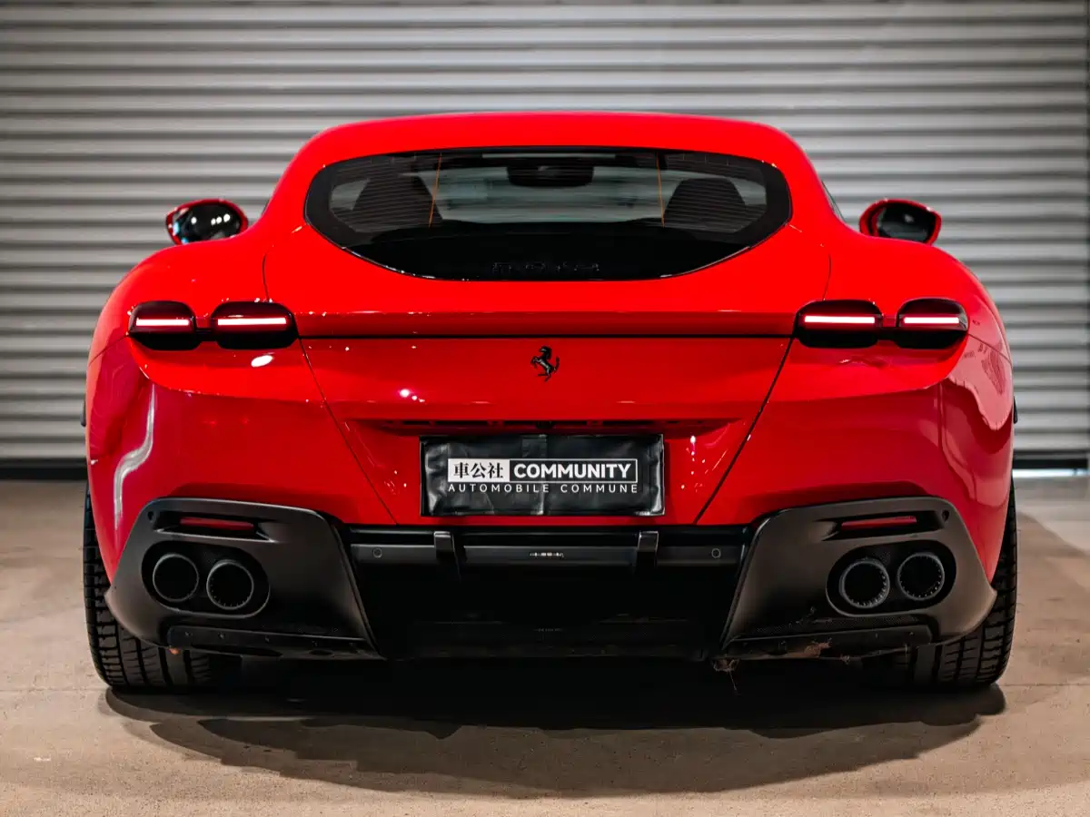 FERRARI ROMA