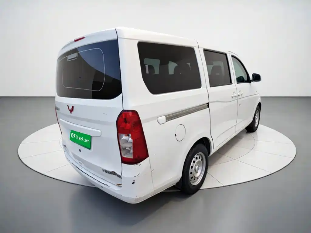 Wuling Motors Wuling Rongguang V 2015 2015 1.2L Basic