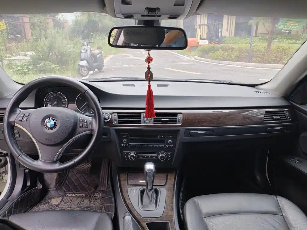 BMW 3 Series (Import) 2012 2011 320i Coupe
