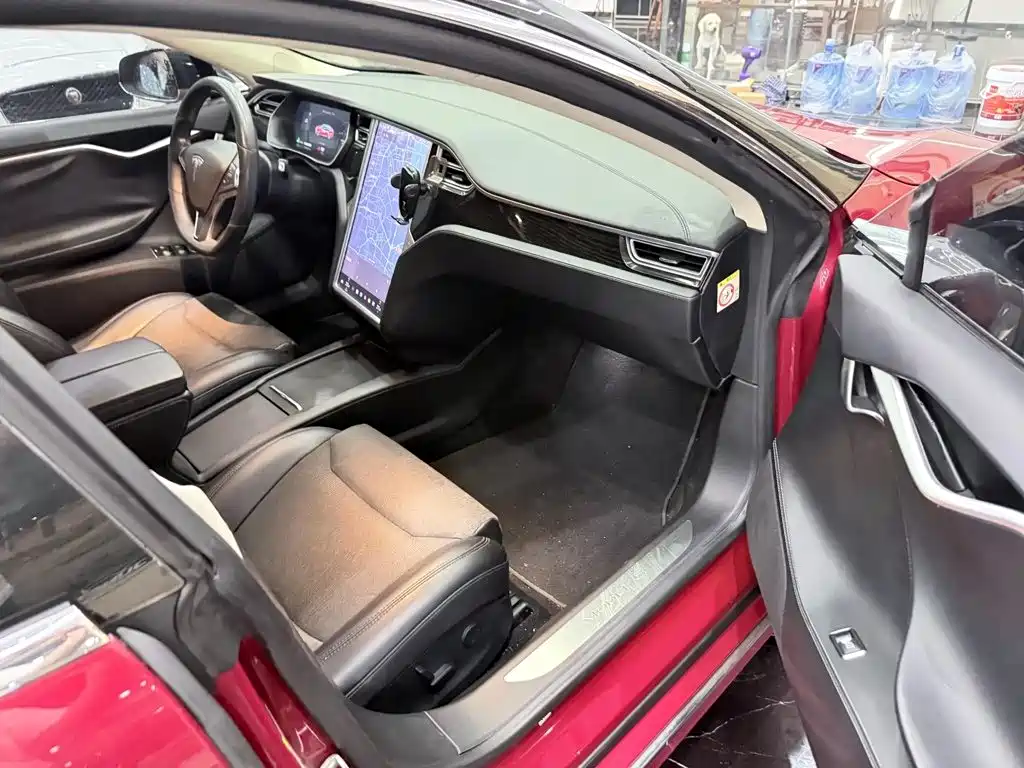 Фото 8 - Tesla Model S