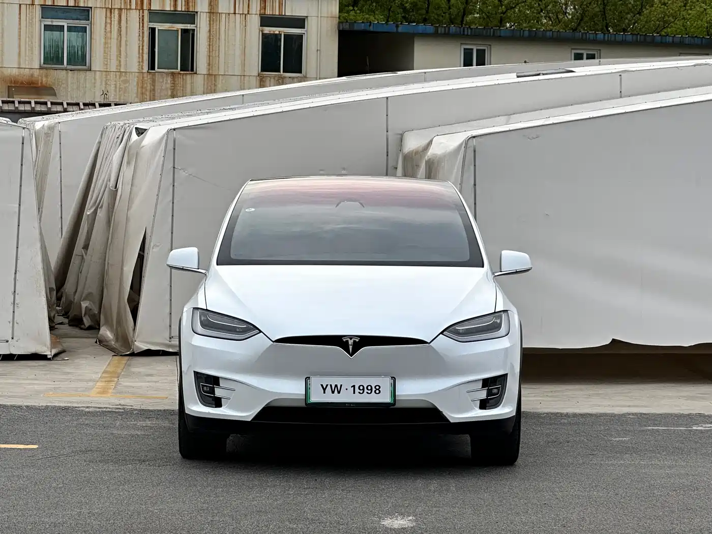 TESLA MODEL X