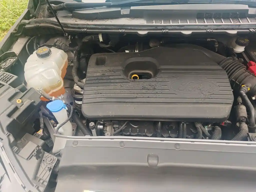 Фото 20 - Ford Edge
