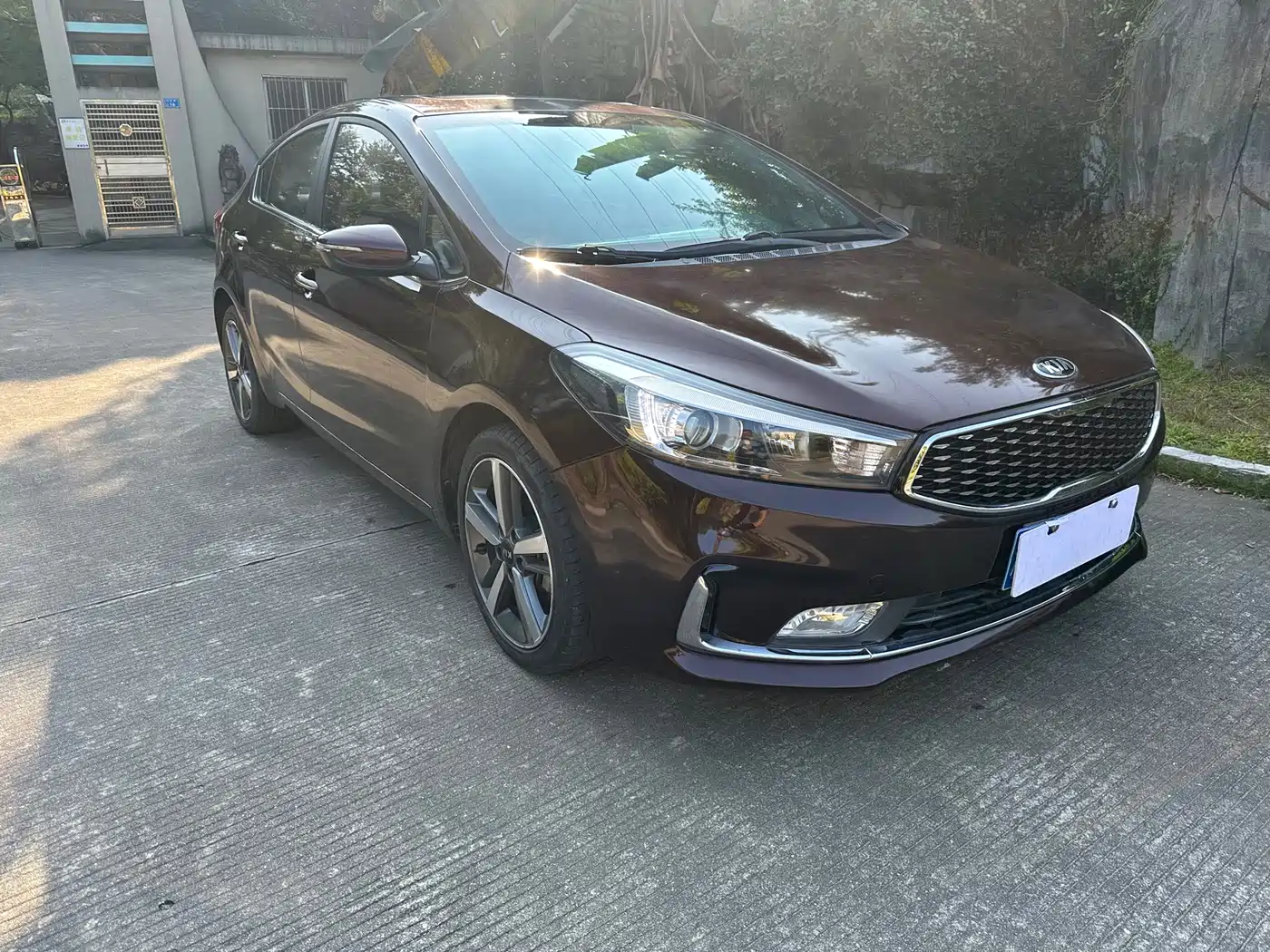 Kia K3 2017 1.6L Automatic 15th Anniversary Special GLS фото 2