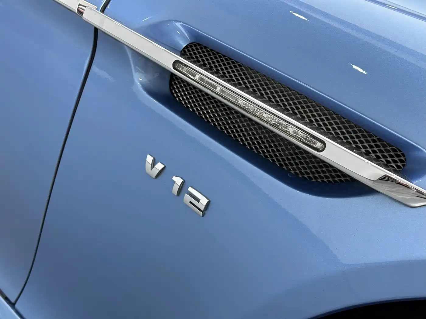 Aston Martin Rapide 2012 2010 6.0L