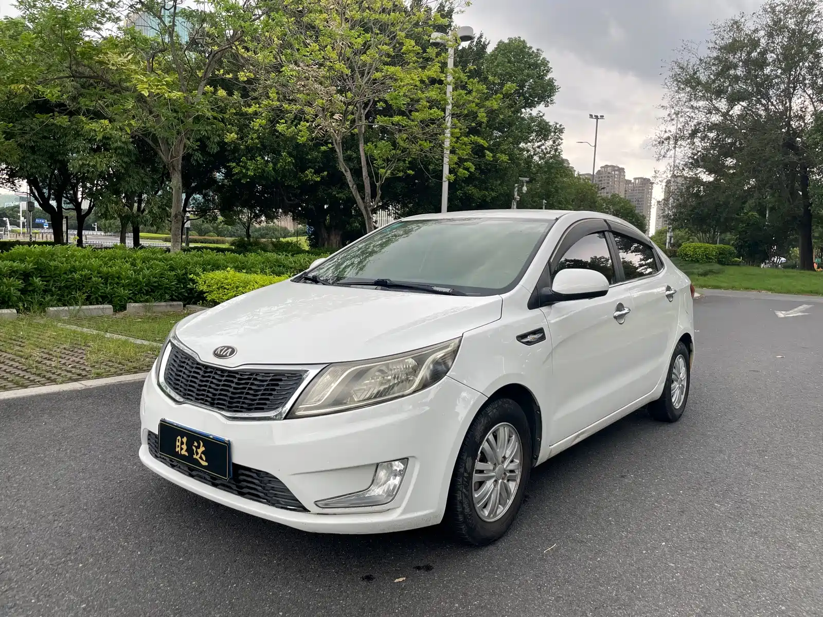 Photo 1 - Kia K2