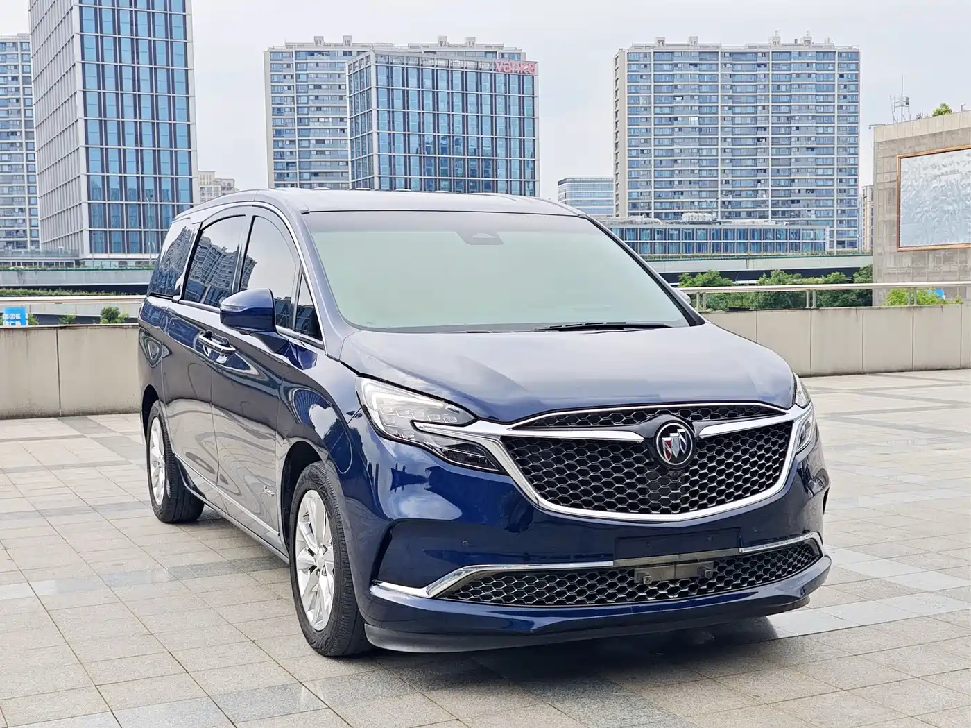 Фото 3 - Buick GL8