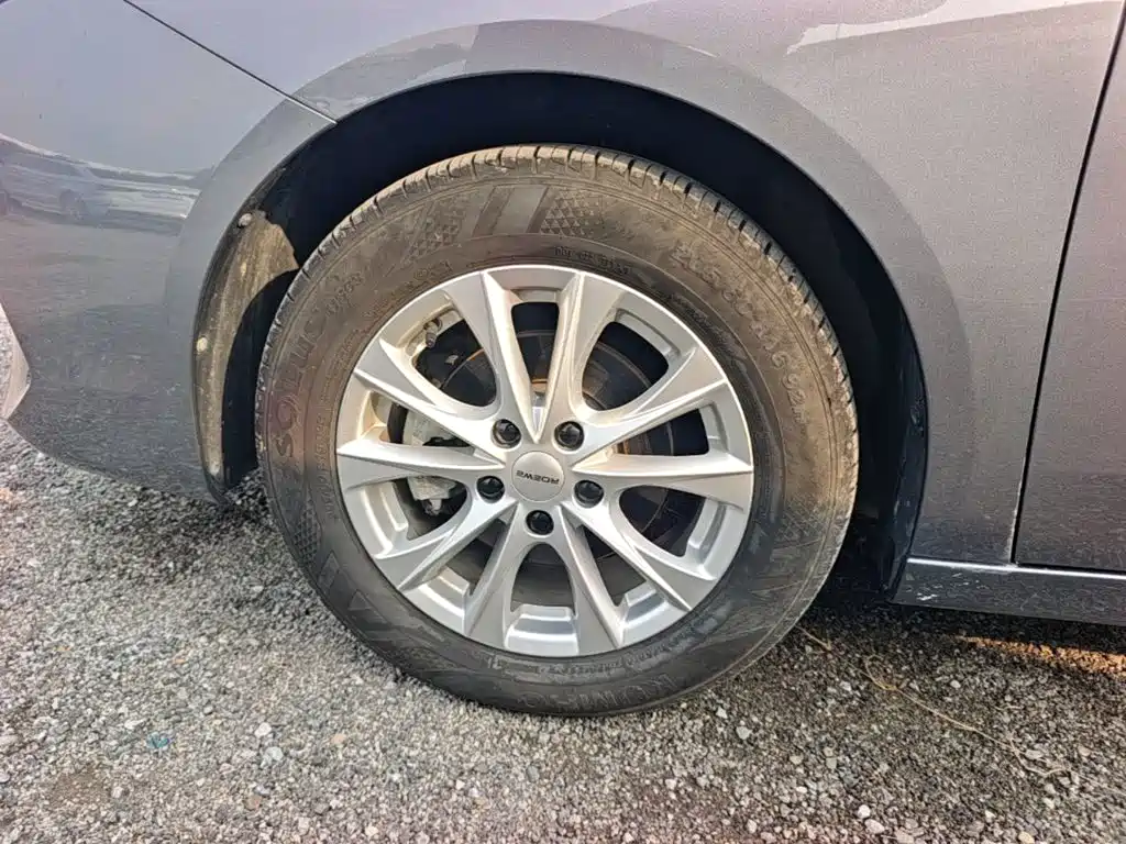 Photo 23 - Roewe i5