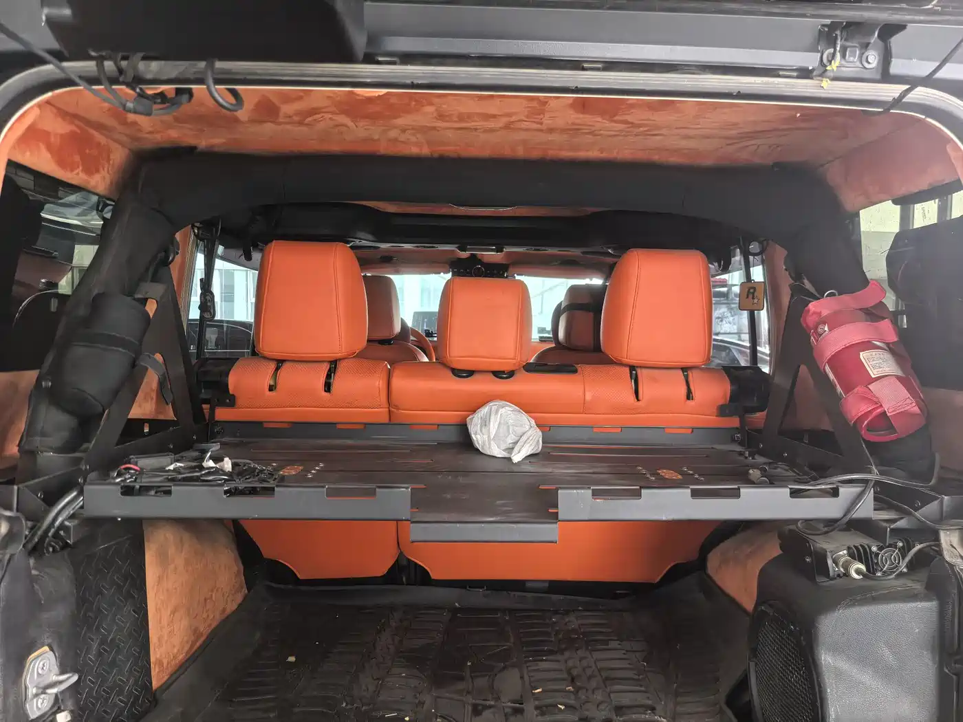 Photo 9 - Jeep Wrangler