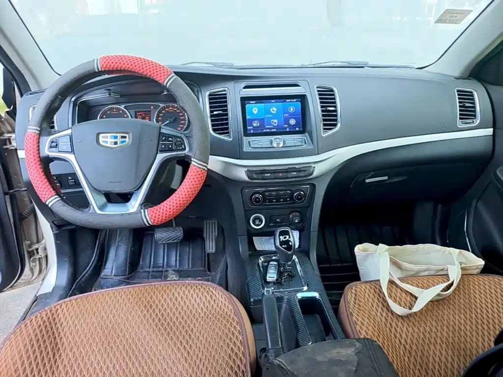 Фото 10 - Geely Vision