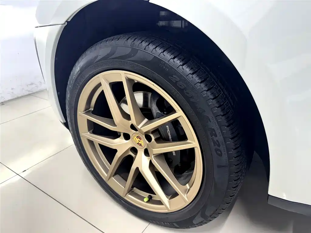 Porsche Macan 2023 Macan 2.0T фото 25
