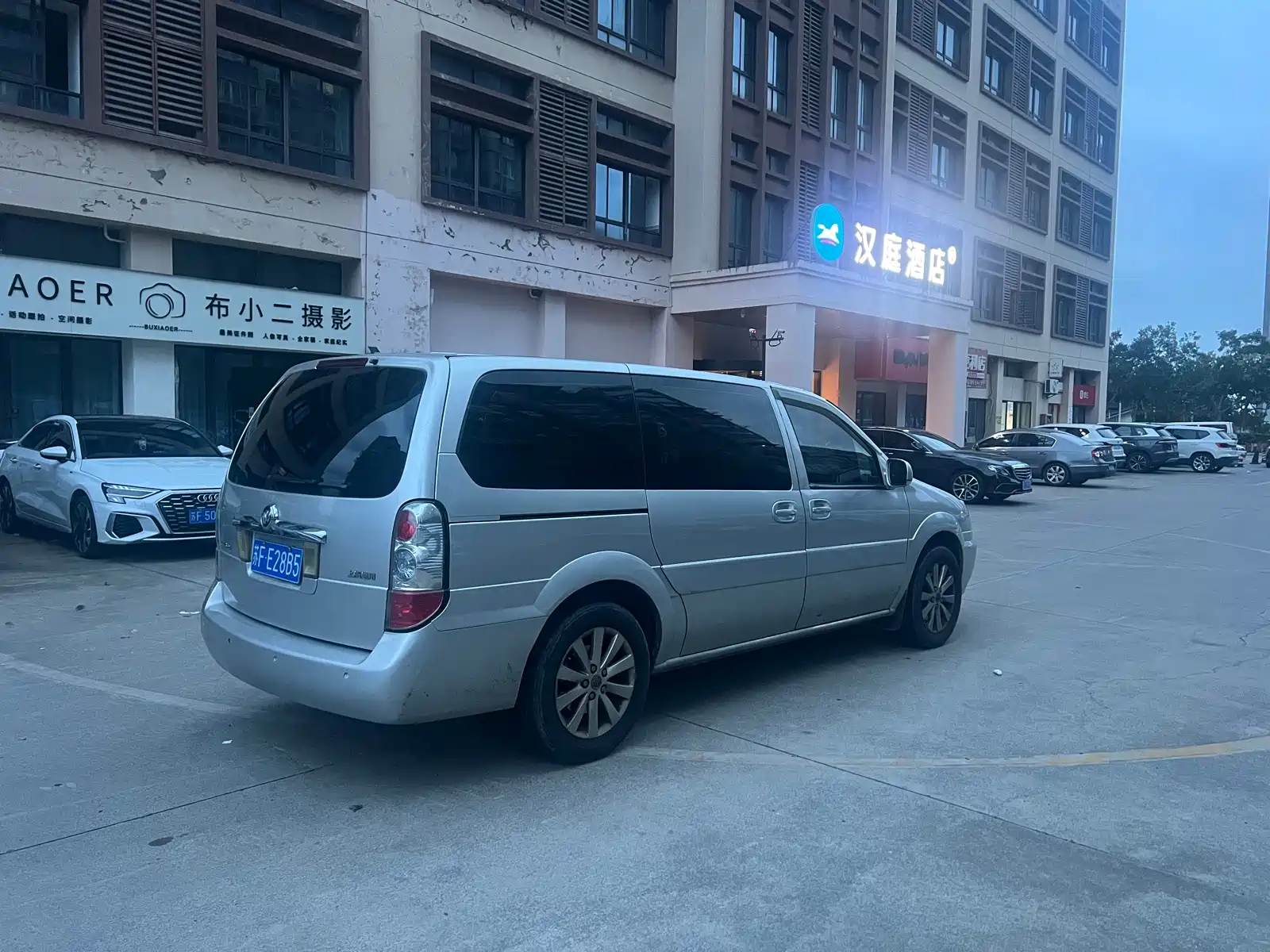 Фото 3 - Buick GL8