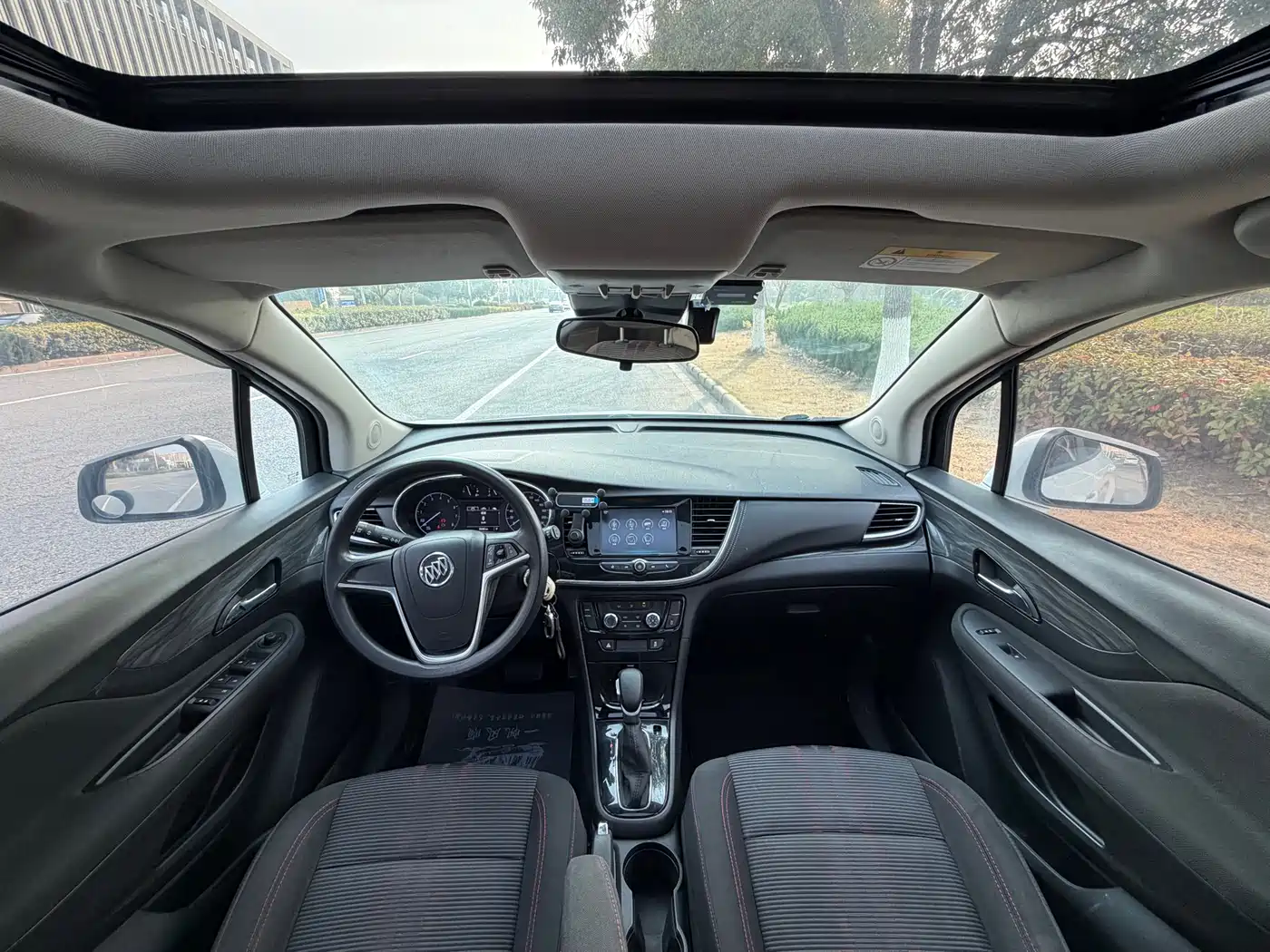 BUICK ANGKOLA