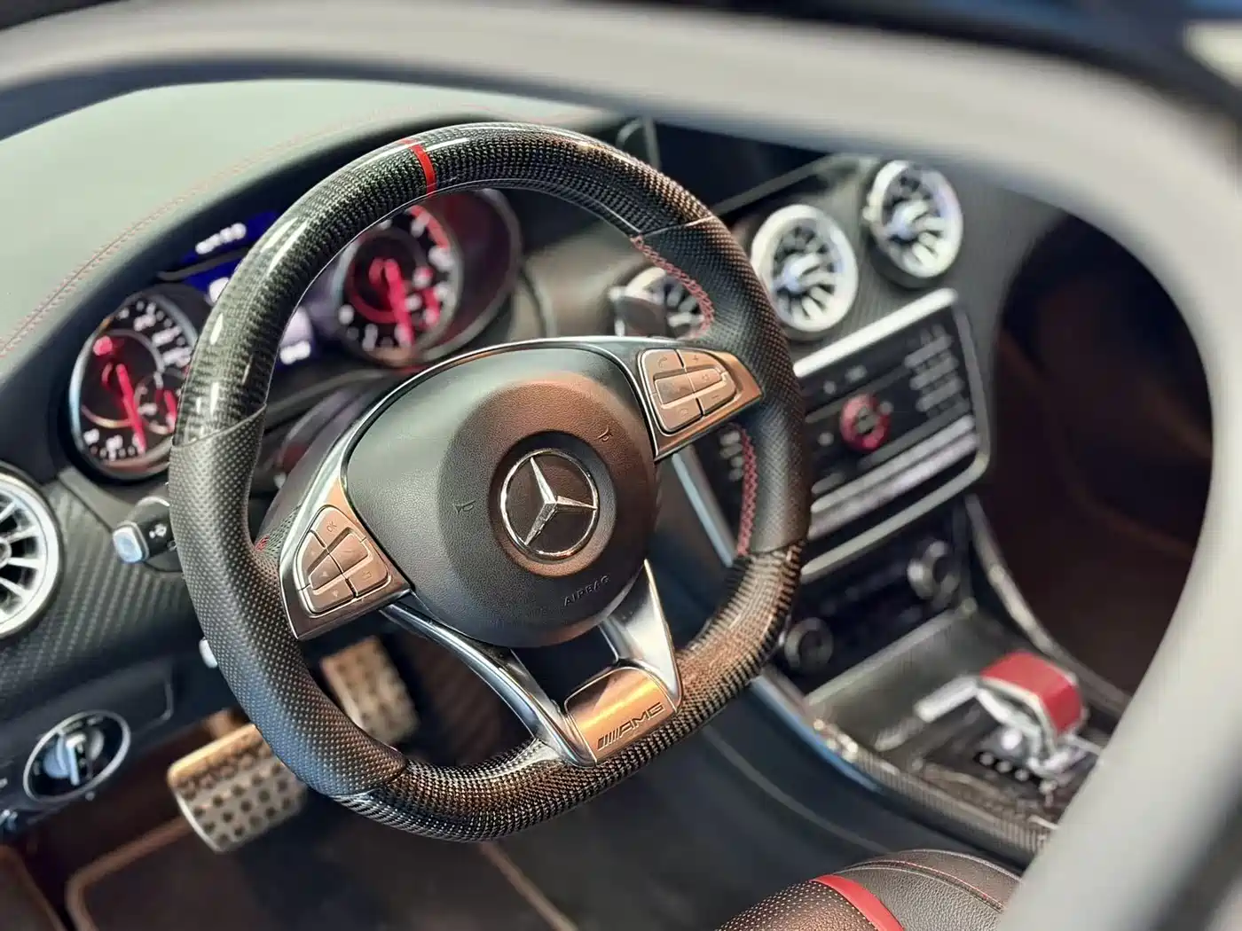 Mercedes-Benz A-Class AMG (Import) 2018 AMG A 45 4MATIC Collector's Edition фото 8
