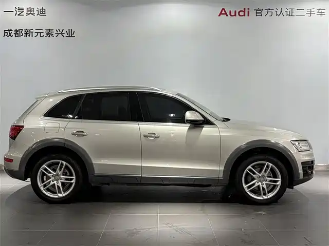 Audi Q5 2017 Plus 40 TFSI Technology — фото 3