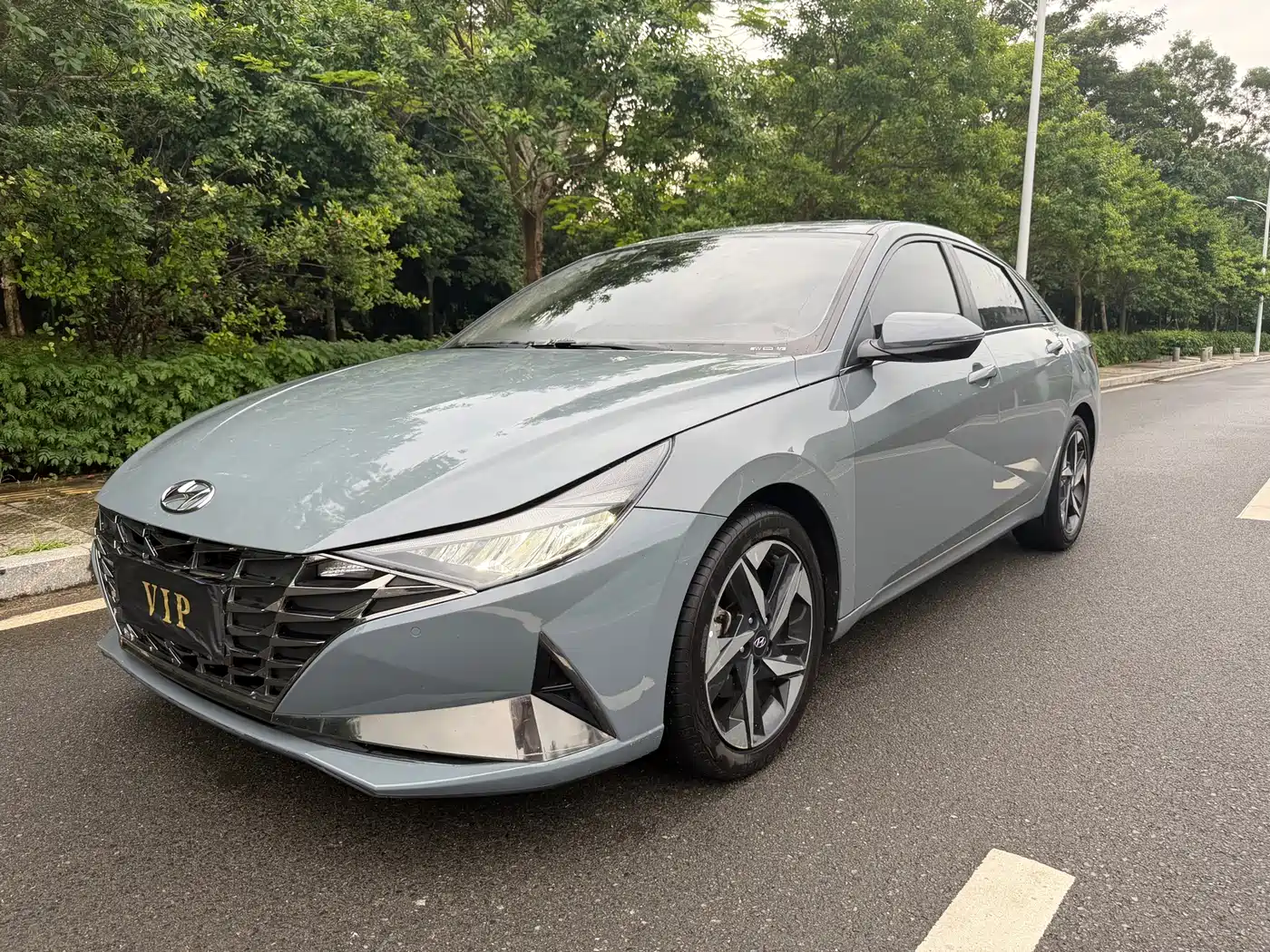 Hyundai Elantra 2022 1.5L CVT LUX Premium Edition