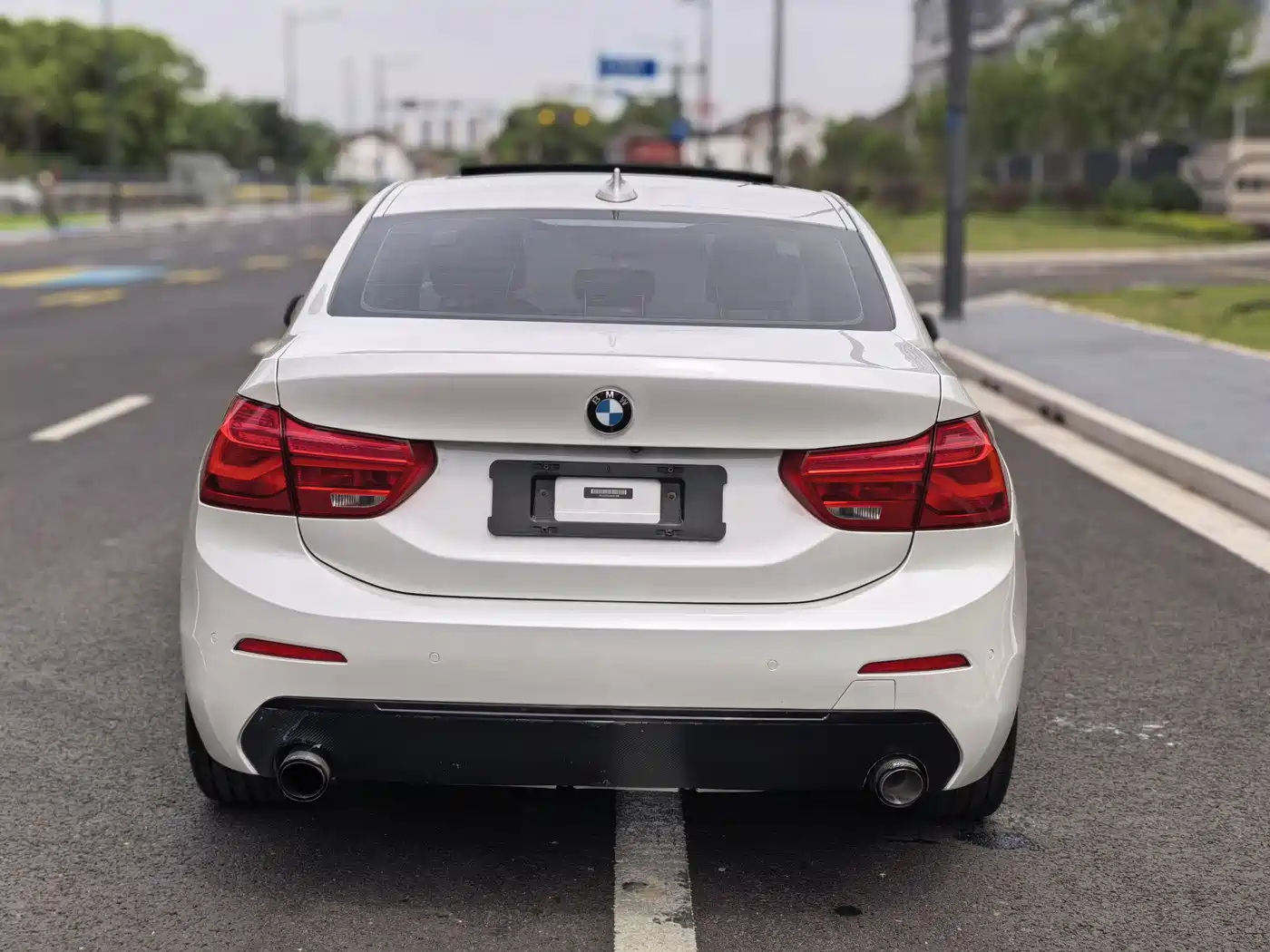 BMW 1 Series 2018 118i Sport Edition фото 6