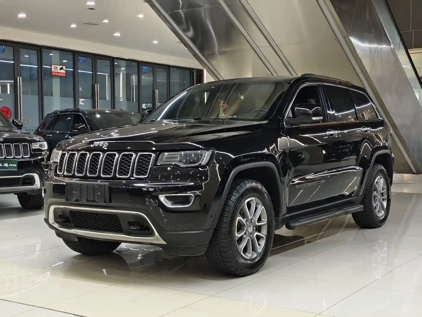 Jeep Grand Cherokee (Import) 2021 2020 3.6L Elite Navigation Edition