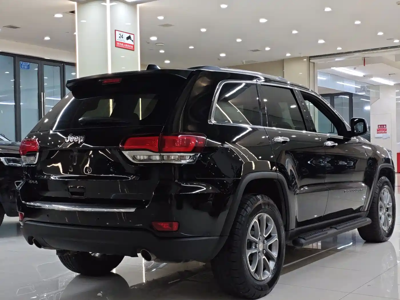 Jeep Grand Cherokee (Import) 2021 2020 3.6L Elite Navigation Edition