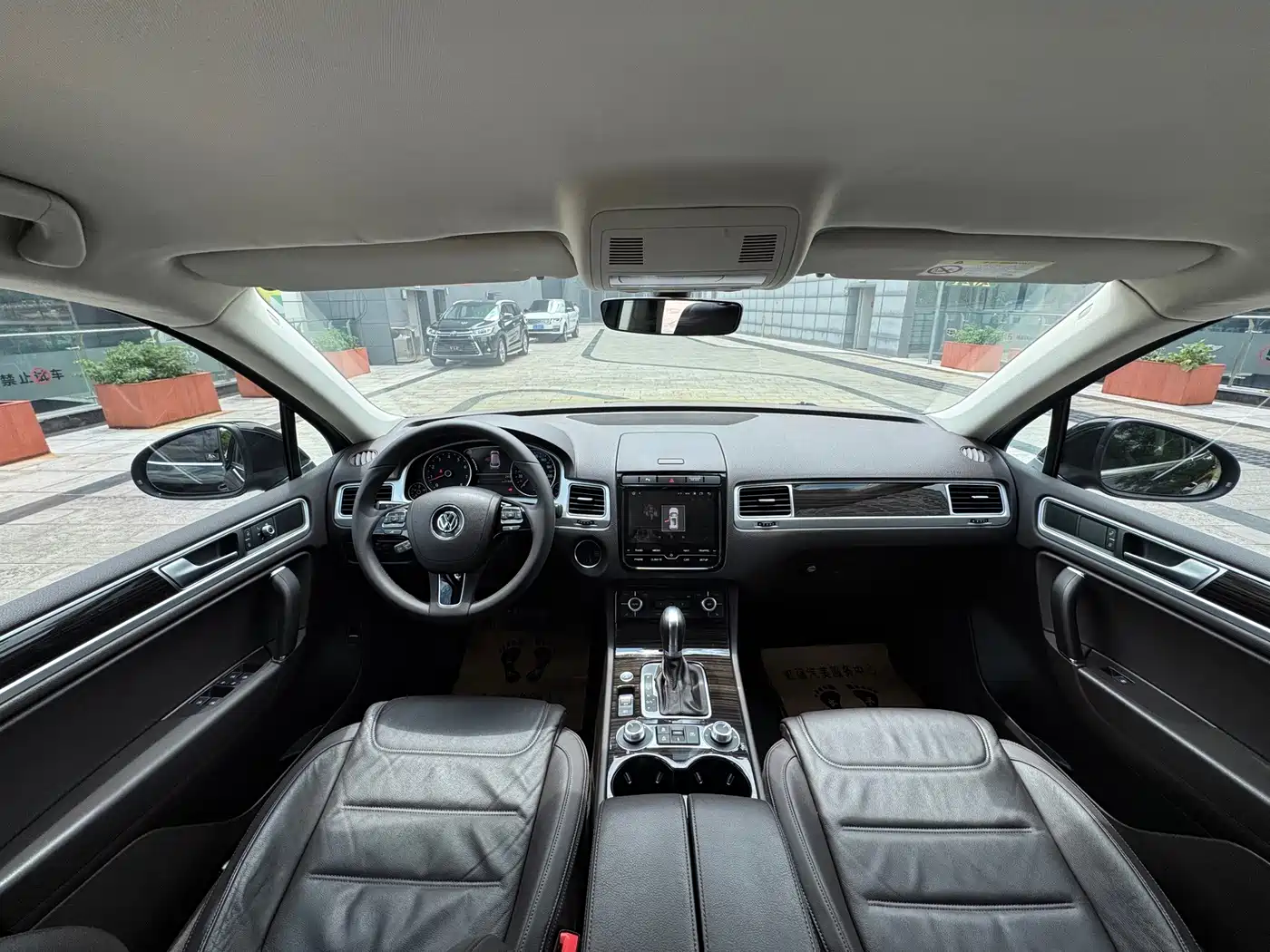 Фото 7 - Volkswagen Touareg