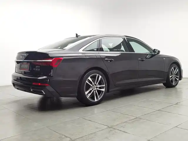 Audi A6L 2019 40 TFSI Luxury Dynamic — фото 2
