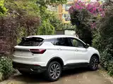 Фото 10 - Geely Coolray