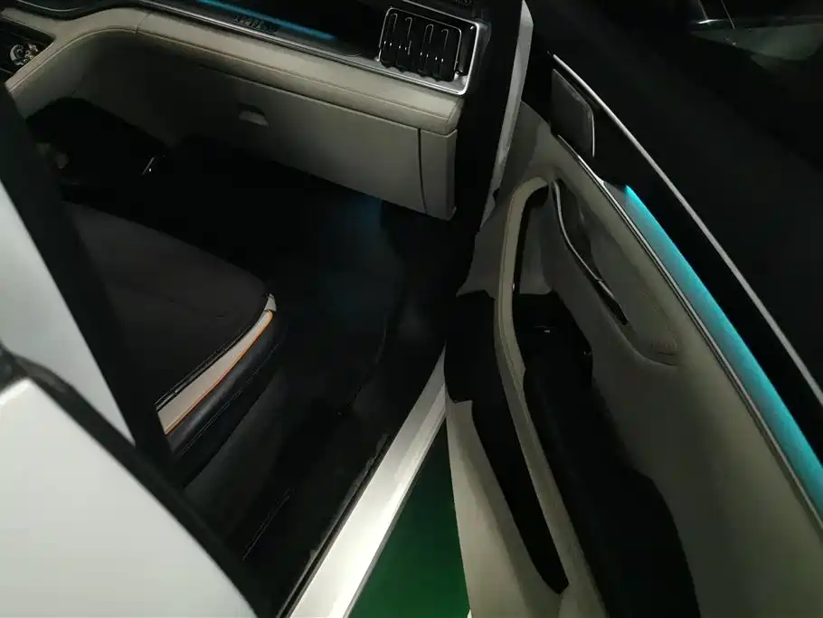 BYD Song PLUS PHEV 2021 DM-i 110KM Flagship PLUS фото 8